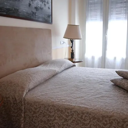 Pagina Storica Di Neapol